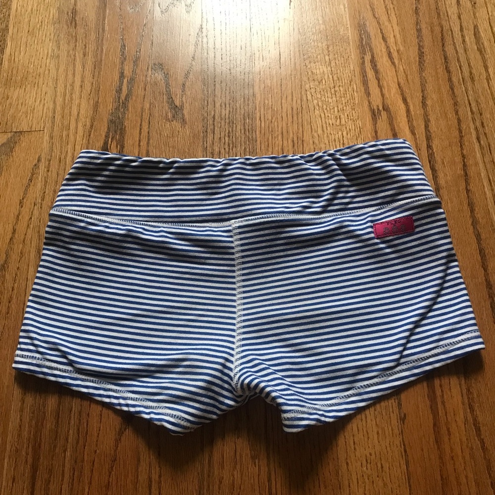 Limited Edition Jackie 585 RARE Fleos